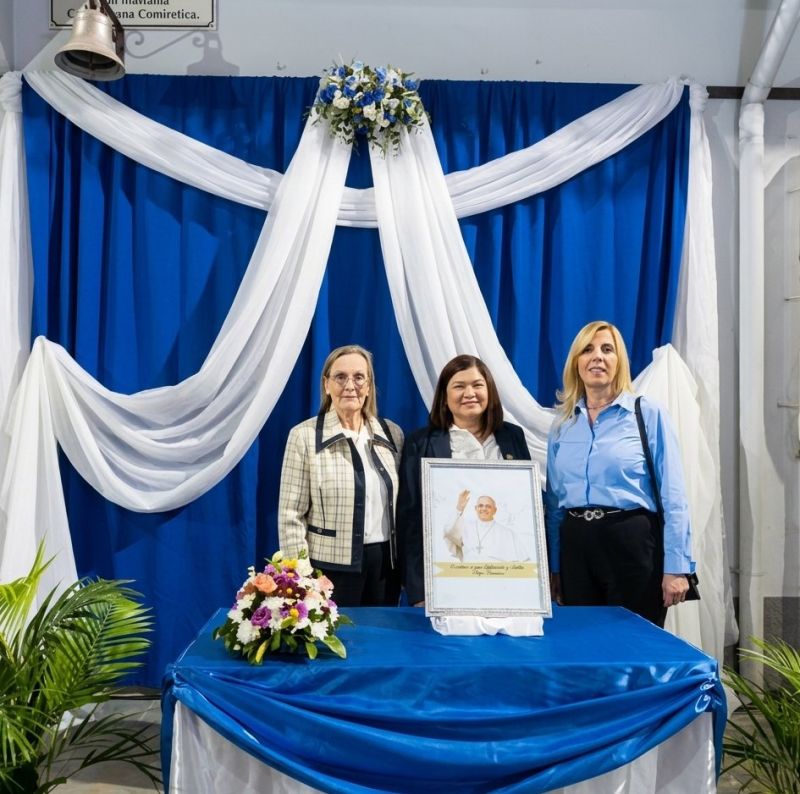 La escuela celebra sus 78 años con la imposición del nombre “Papa Francisco”